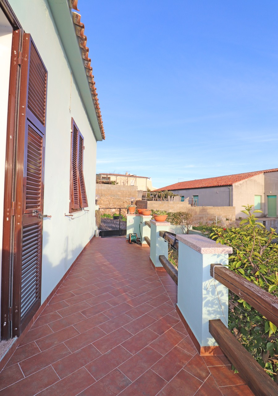 Mongiardino-monolocale-la-maddalena-immobiliare-murphy-esterni