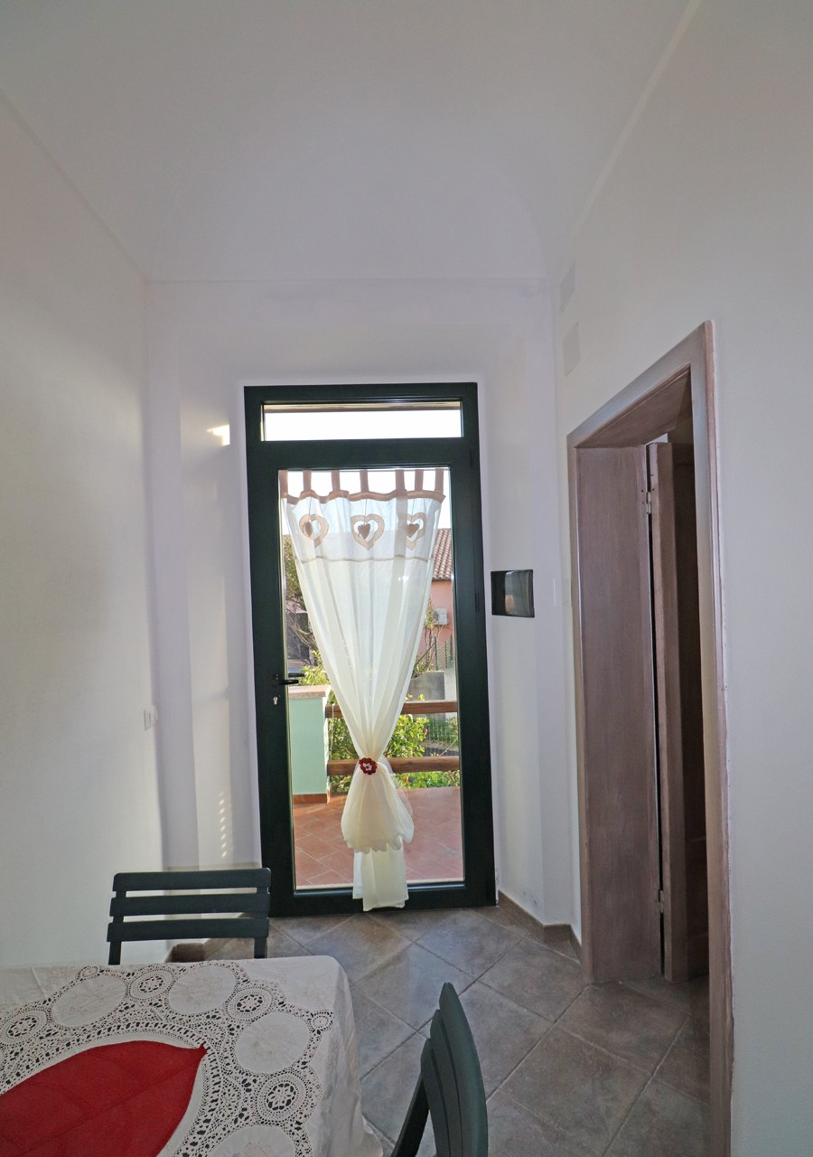 Mongiardino-monolocale-la-maddalena-immobiliare-murphy-angolo-cottura