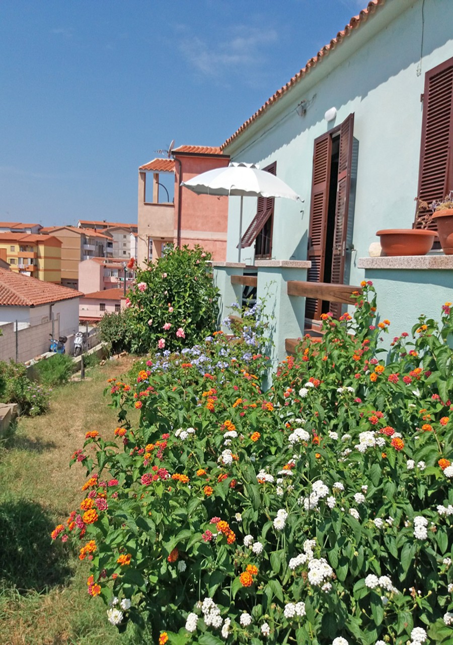 Mongiardino-monolocale-la-maddalena-immobiliare-murphy-esterni