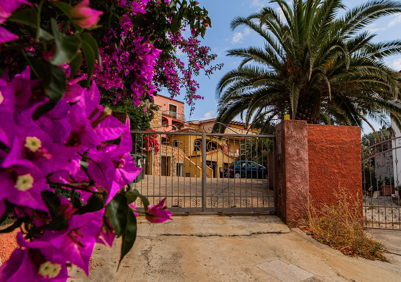 1-la-maddalena-affitto-immobiliare-murphy-le-pergole-02-ingresso