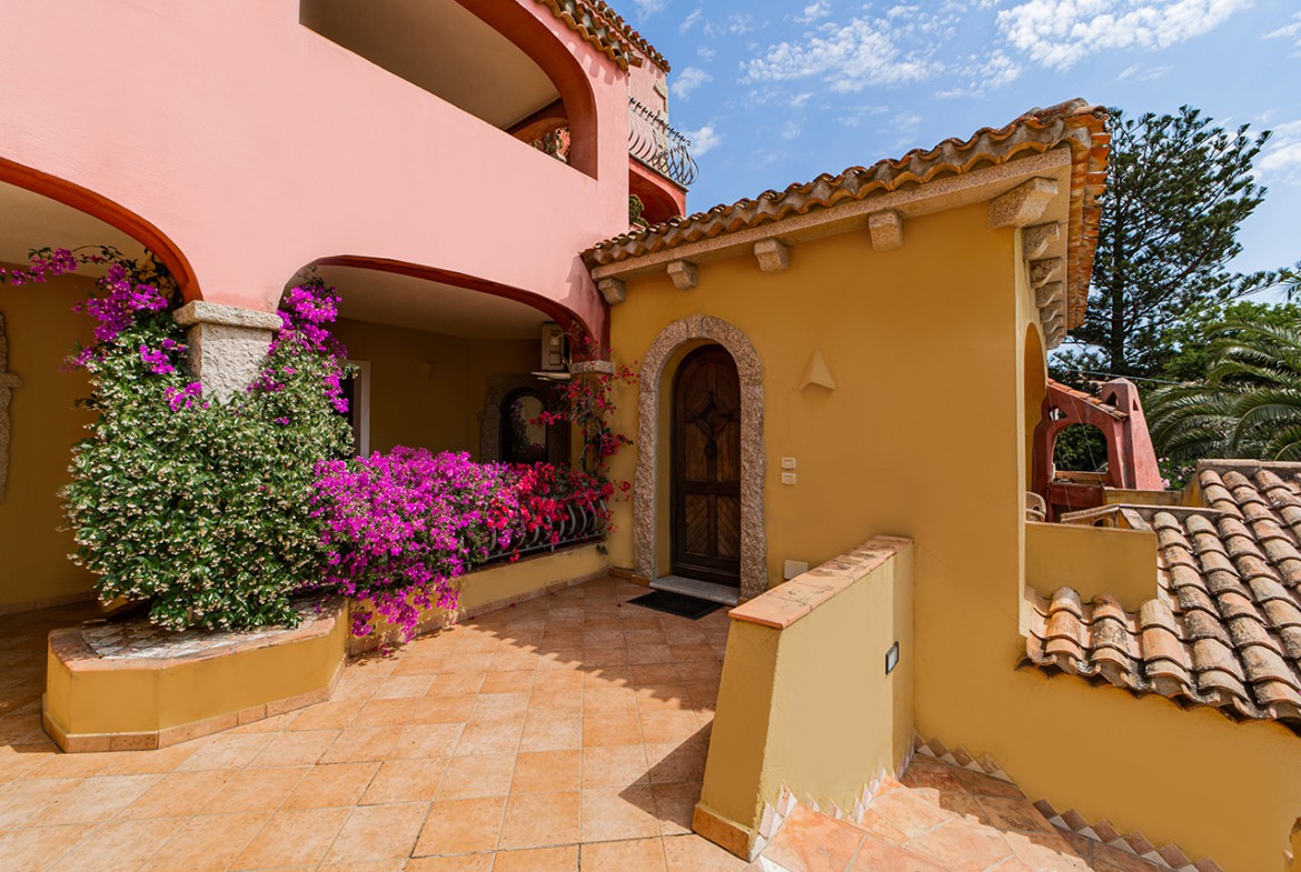 11-la-maddalena-affitto-immobiliare-murphy-le-pergole-02-ingresso