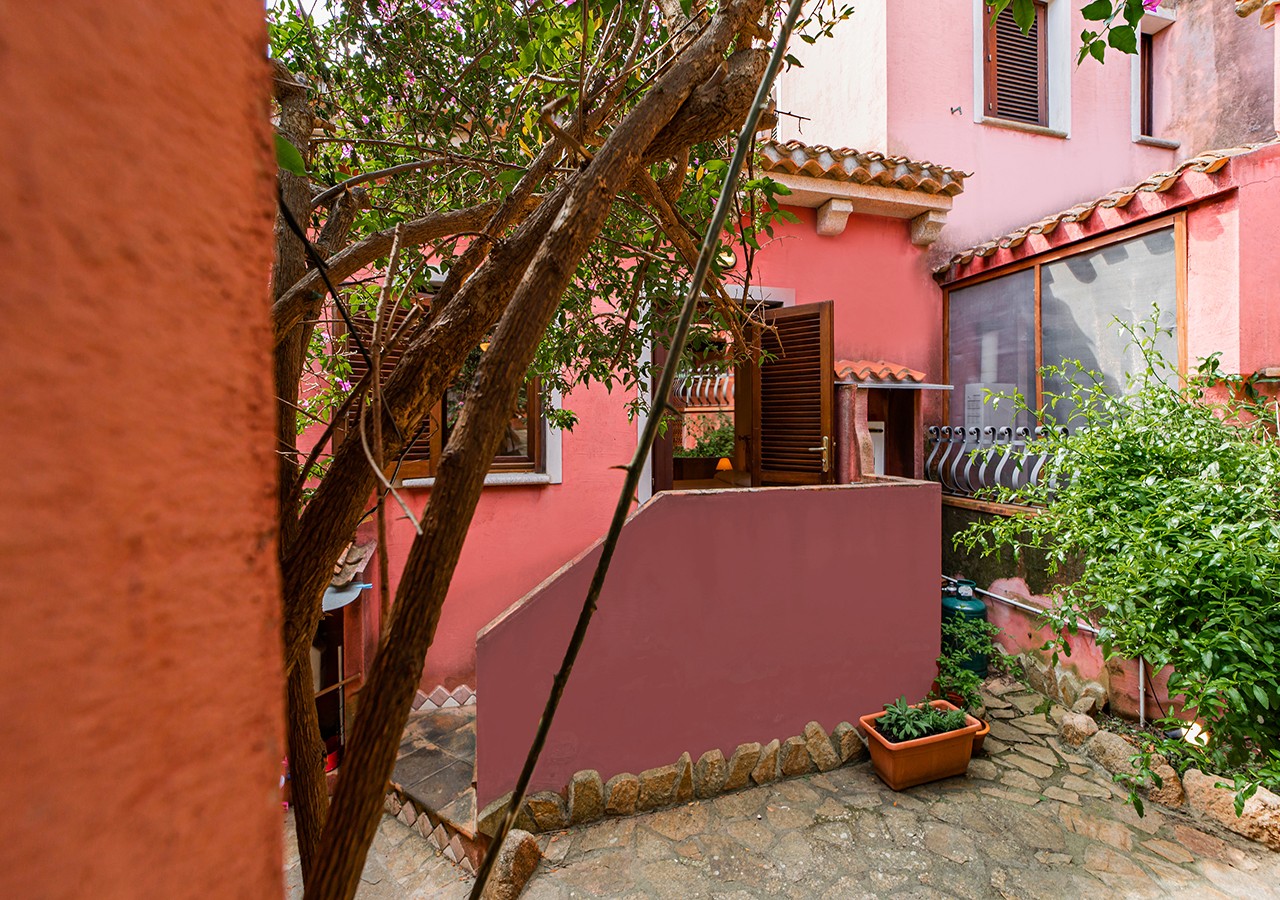 140-la-maddalena-affitto-immobiliare-murphy-le-pergole-02-giardino