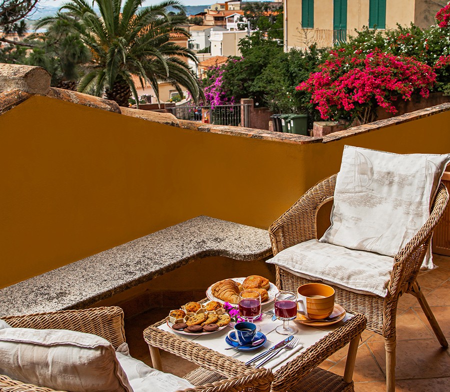 30-la-maddalena-affitto-immobiliare-murphy-le-pergole-02-terrazza
