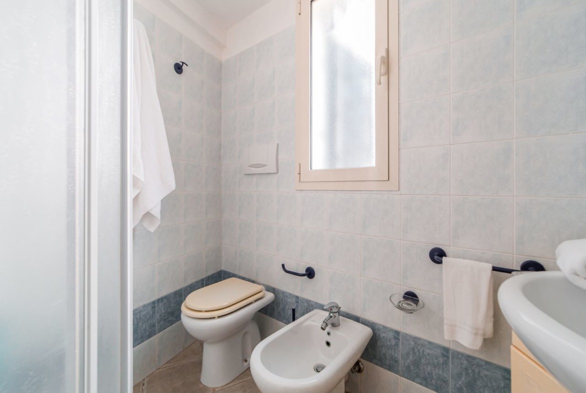 la-maddalena-immobiliare-murphy-monolocale-bagno