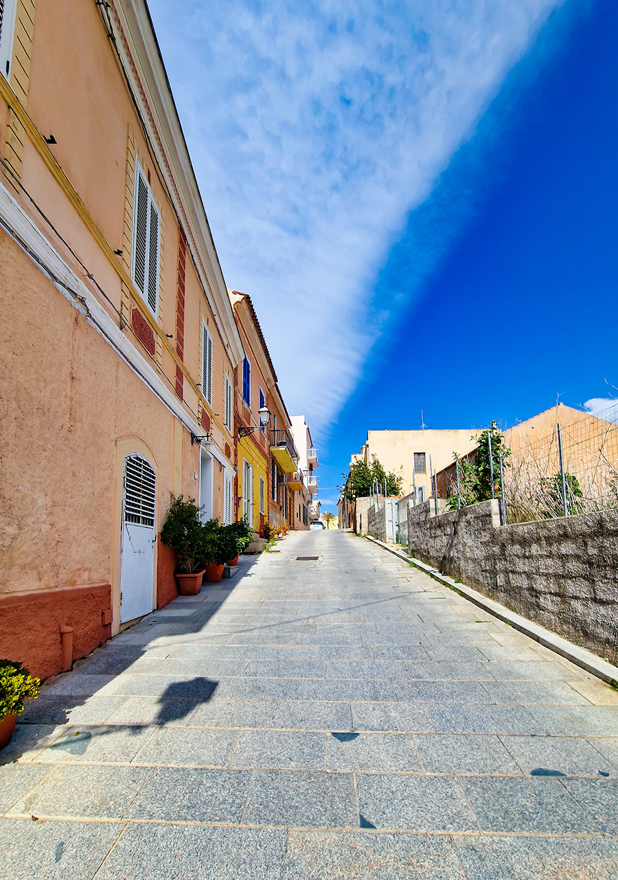 0-la-maddalena-immobiliare-murphy-casa-vacanze-centro-storico-esterno