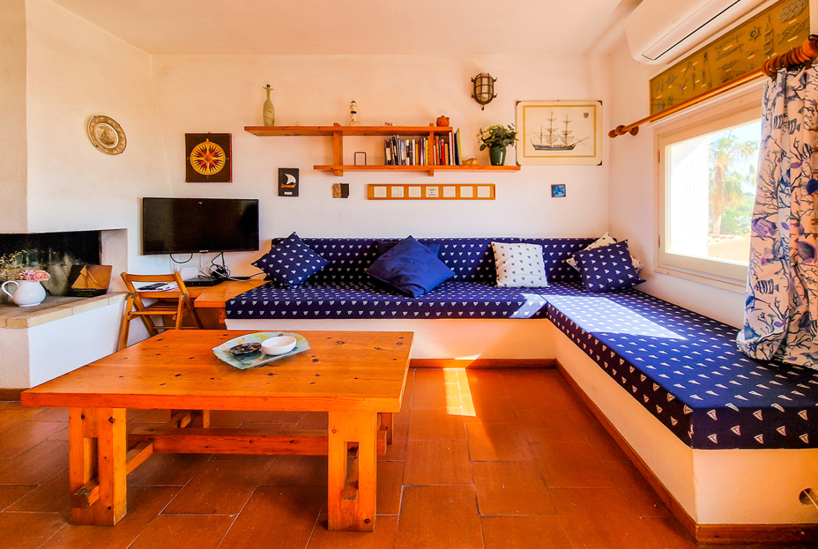 100-la-maddalena-immobiliare-murphy-trilocale-casa-vacanze-soggiorno