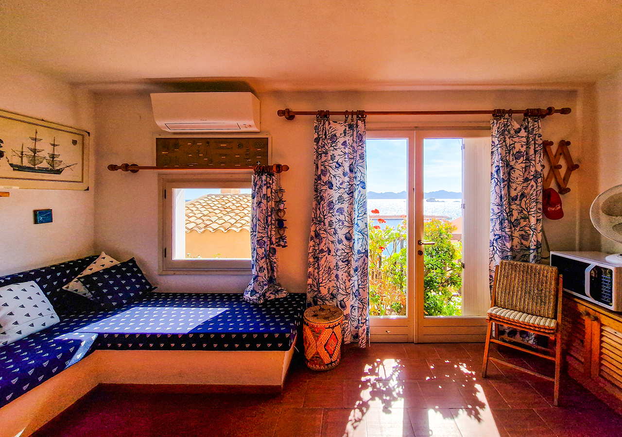 105-la-maddalena-immobiliare-murphy-trilocale-casa-vacanze-soggiorno