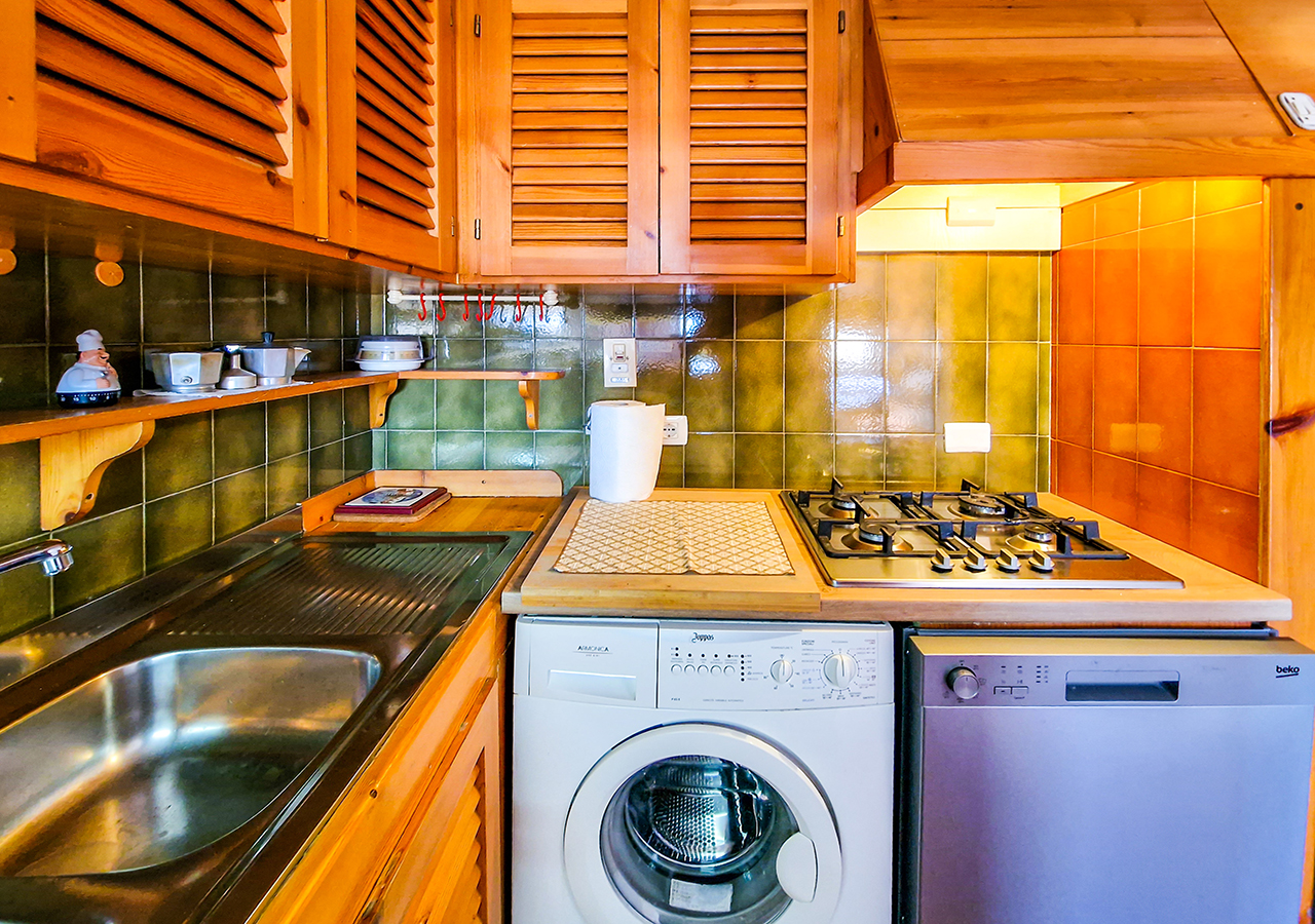 140-la-maddalena-immobiliare-murphy-trilocale-casa-vacanze-cucina