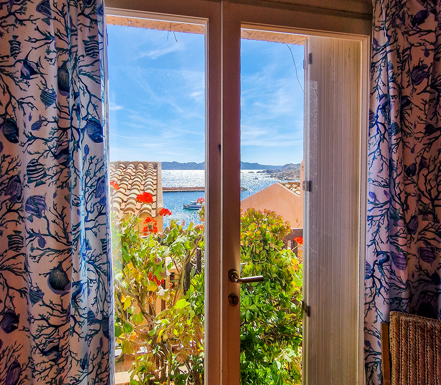 160-la-maddalena-immobiliare-murphy-trilocale-casa-vacanze-soggiorno