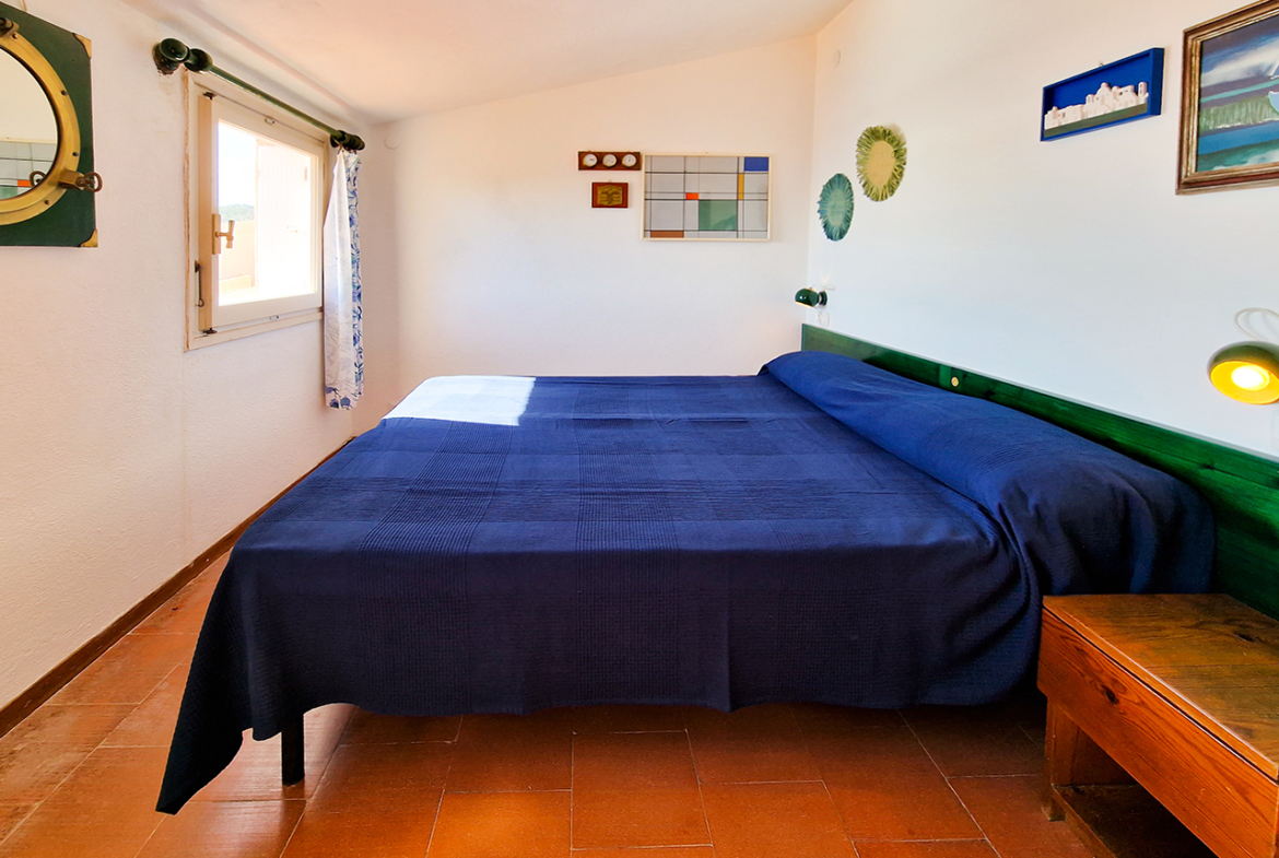 250-la-maddalena-immobiliare-murphy-trilocale-casa-vacanze-camera