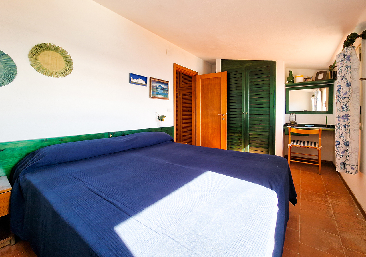 260-la-maddalena-immobiliare-murphy-trilocale-casa-vacanze-camera