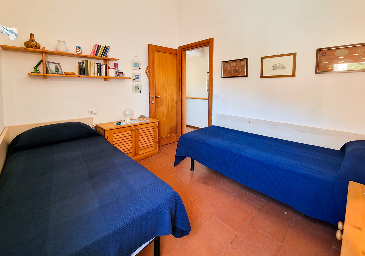 300-la-maddalena-immobiliare-murphy-trilocale-casa-vacanze-camera