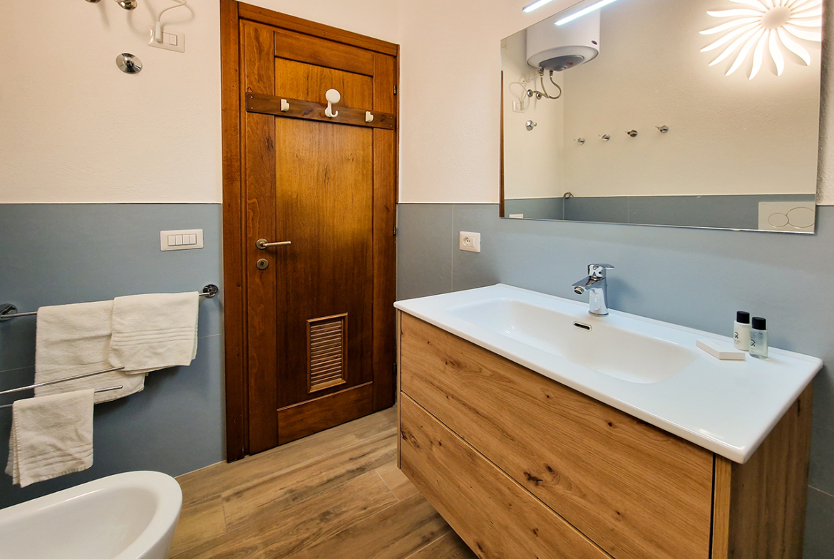 350-la-maddalena-immobiliare-murphy-trilocale-casa-vacanze-bagno