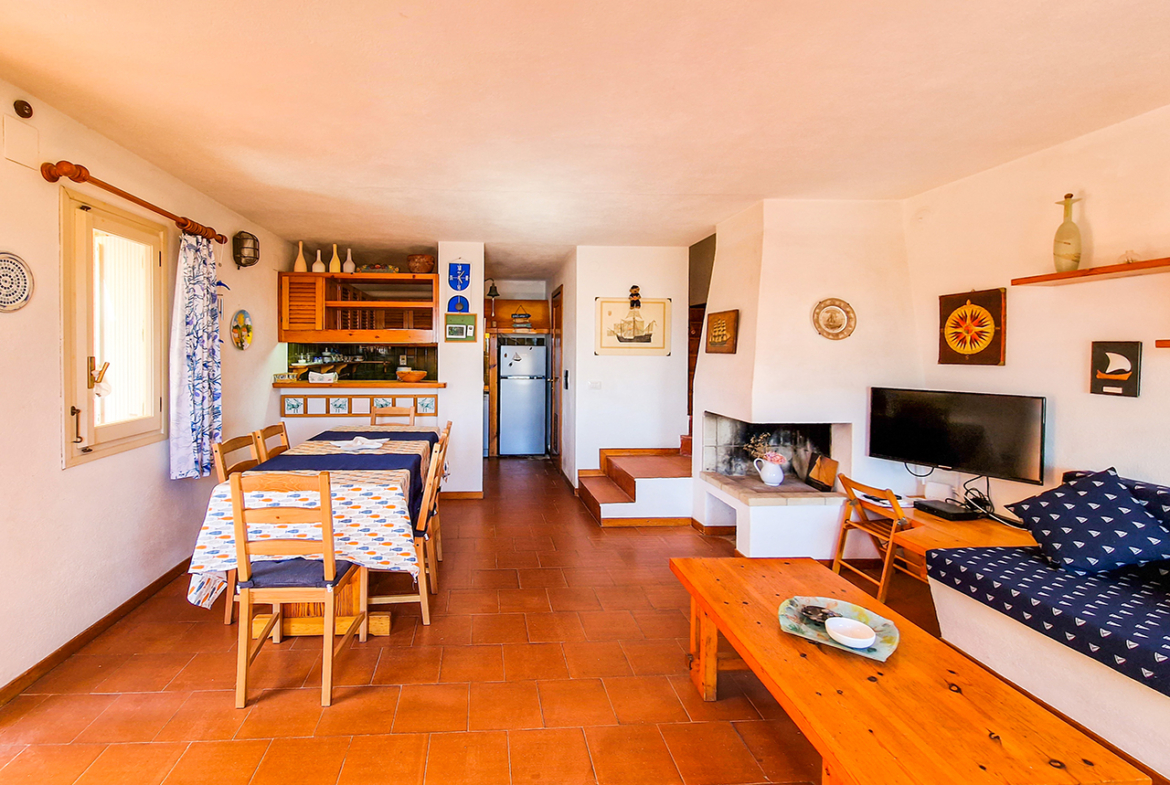 80-la-maddalena-immobiliare-murphy-trilocale-casa-vacanze-soggiorno