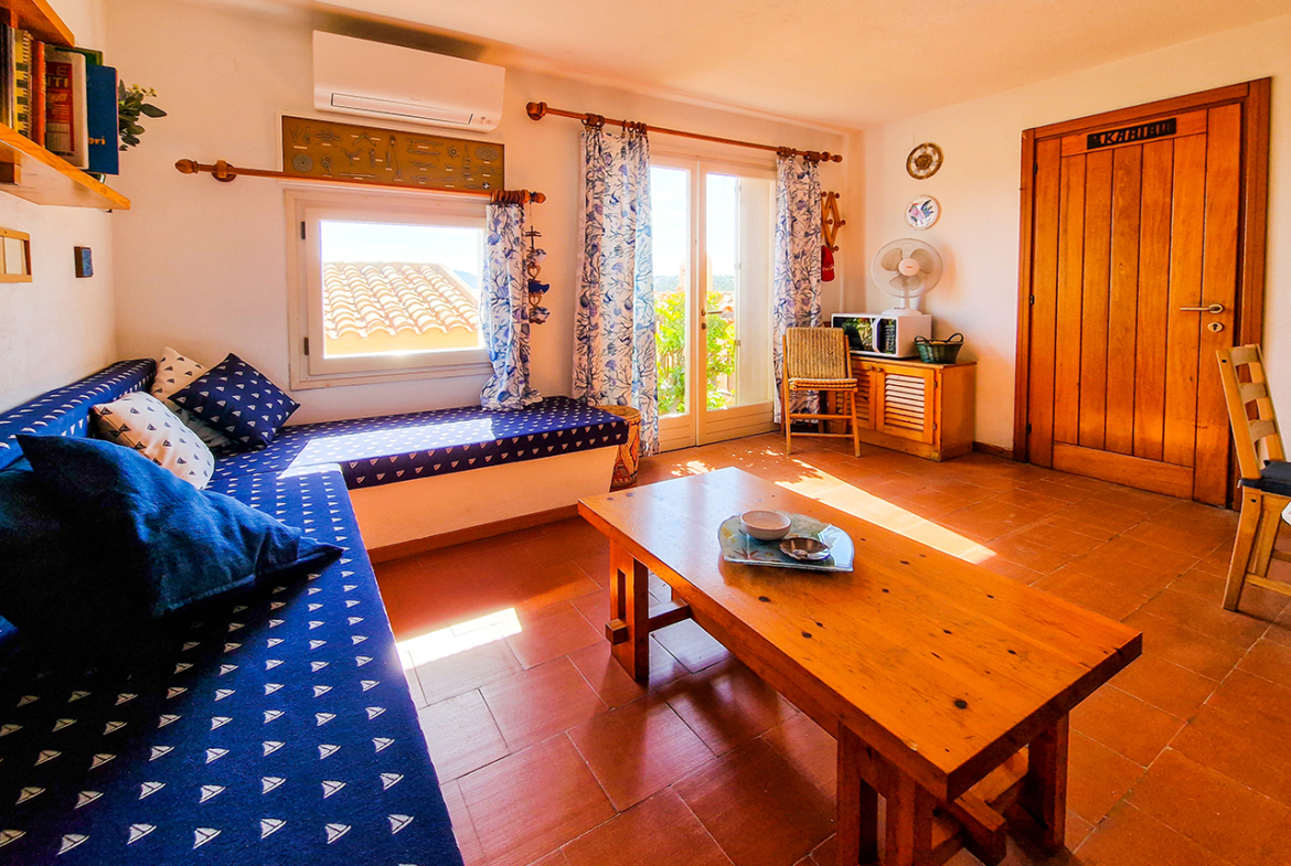 90-la-maddalena-immobiliare-murphy-trilocale-casa-vacanze-soggiorno