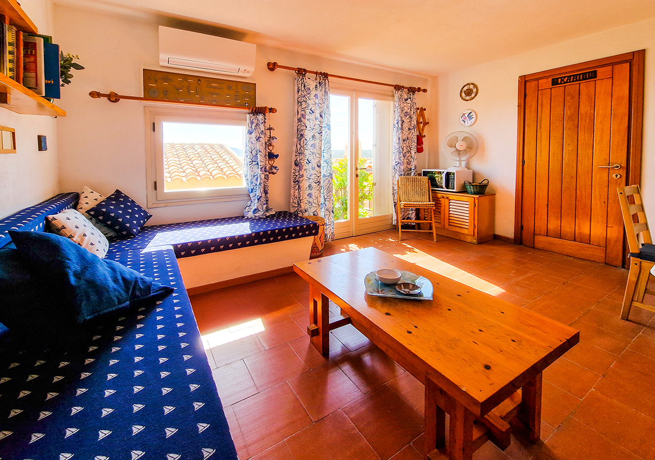 90-la-maddalena-immobiliare-murphy-trilocale-casa-vacanze-soggiorno