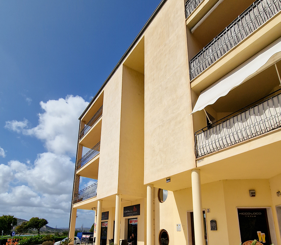 0-La-maddalena-immobiliare-murphy-bilocale-aldo-moro-02-esterno