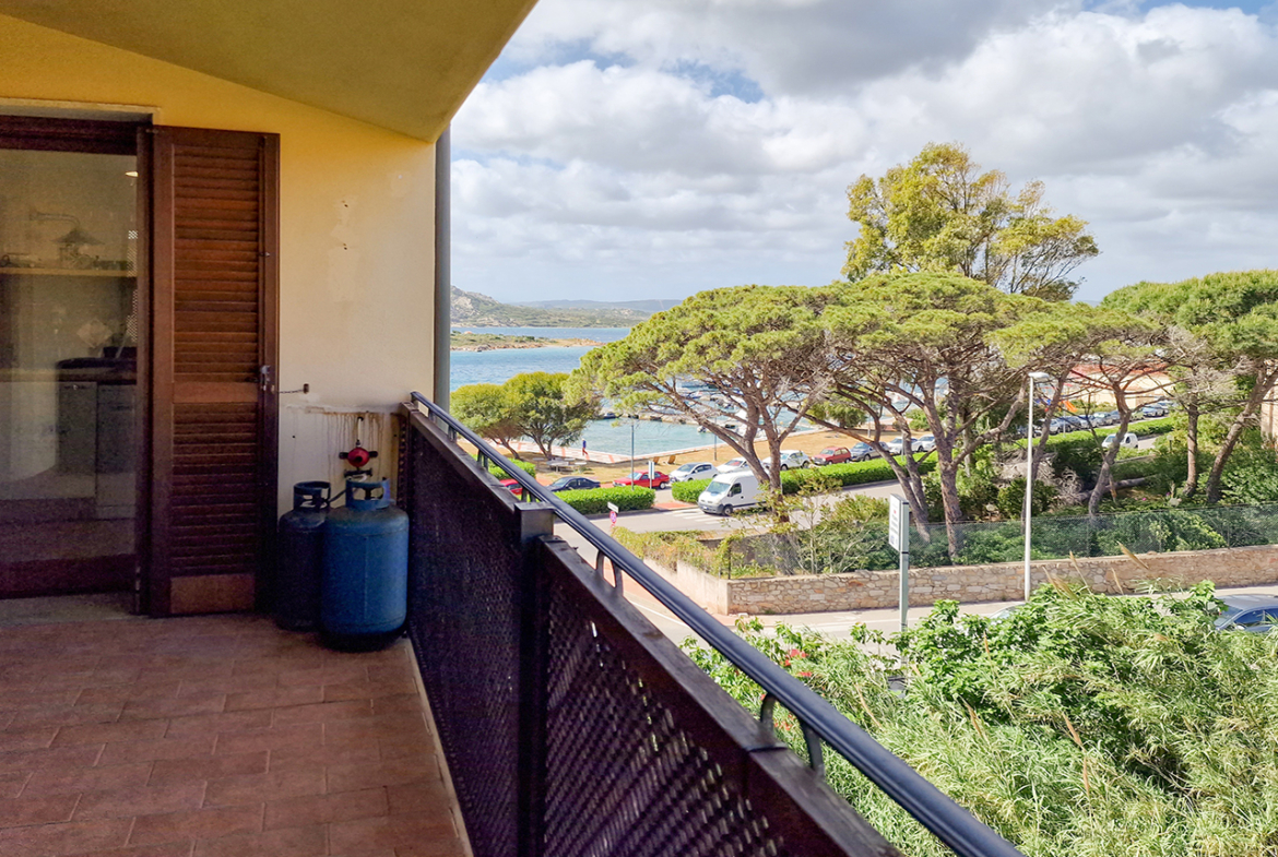 140-La-maddalena-immobiliare-murphy-bilocale-aldo-moro-02-vista-mare