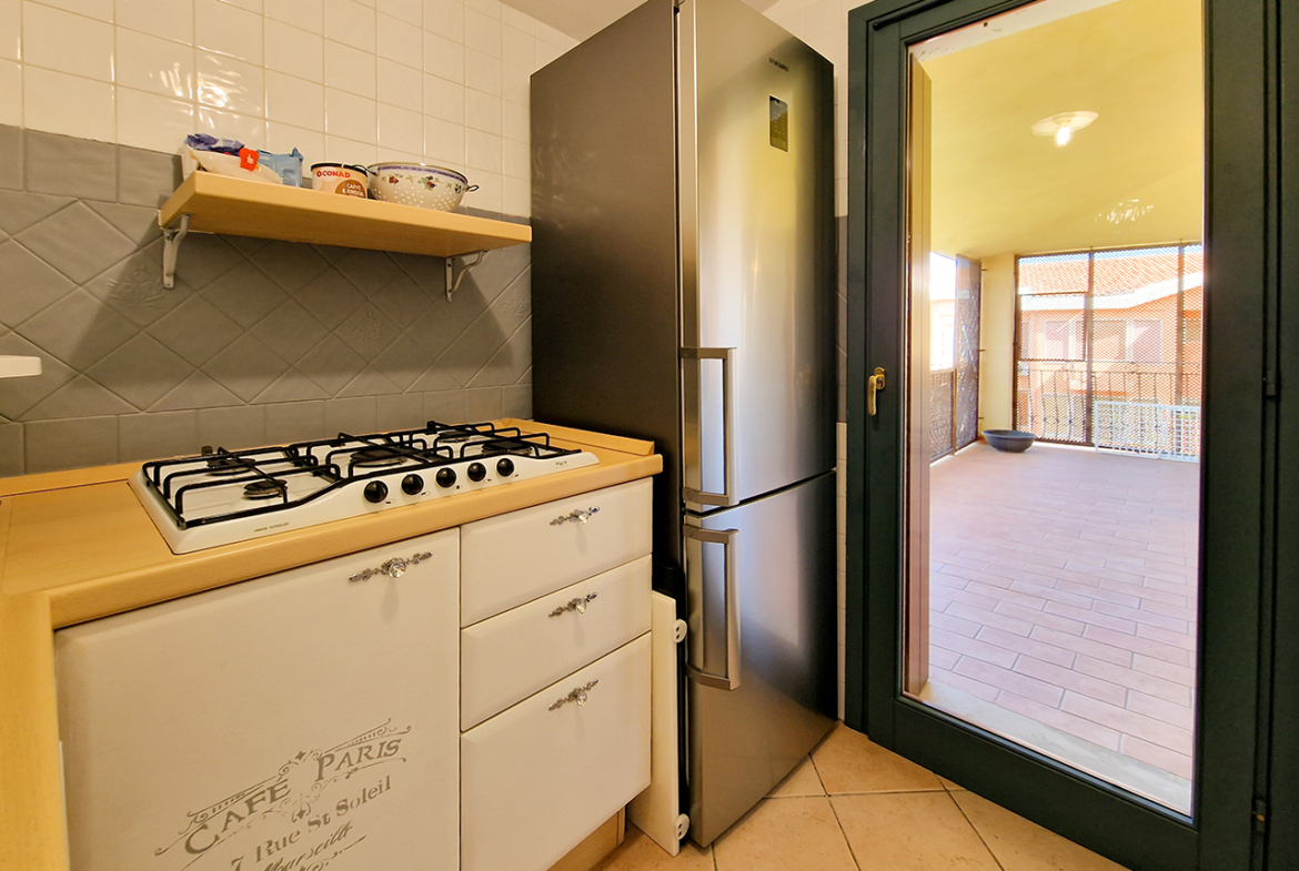 60-La-maddalena-immobiliare-murphy-bilocale-aldo-moro-02-cucina