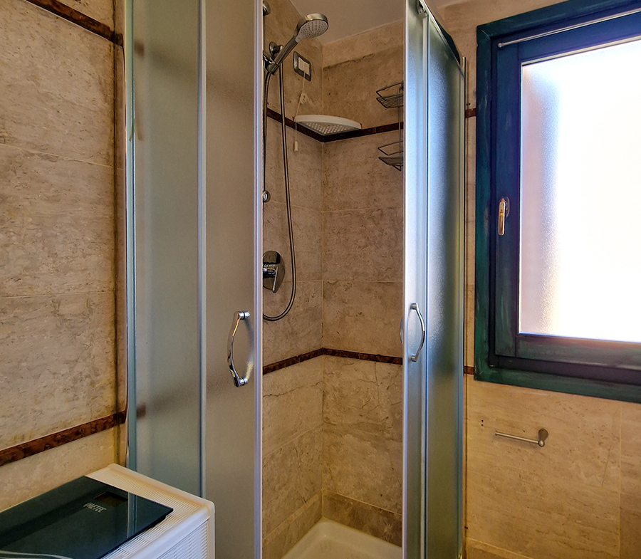 95-La-maddalena-immobiliare-murphy-bilocale-aldo-moro-02-doccia