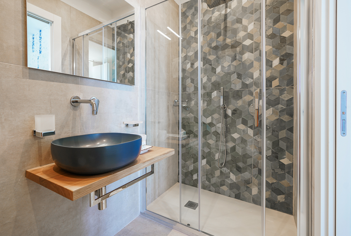 40-la-maddalena-immobiliare-murphy-ad-oriente-caprera-bagno